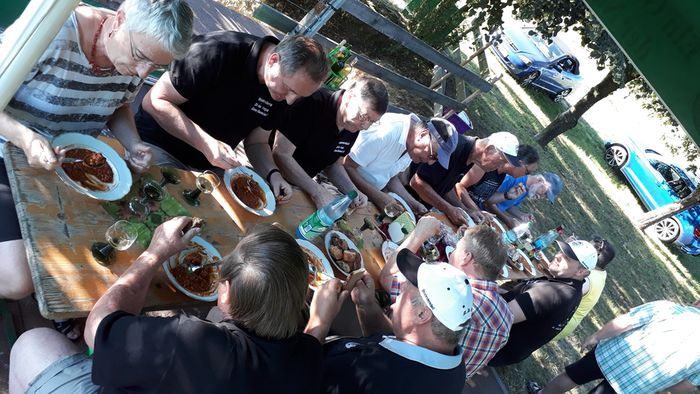 Besuch der Weinbruderschaft Steinau am 28.06.2019  -  Beim gemeinsamen Abendessen